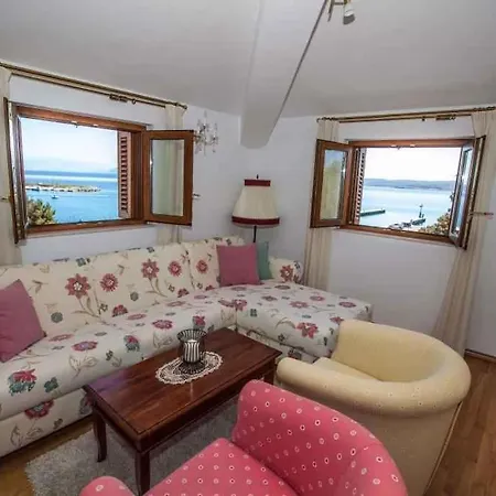 In 5559 * Crikvenica